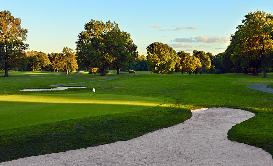 Image of Dyker Beach golf course path